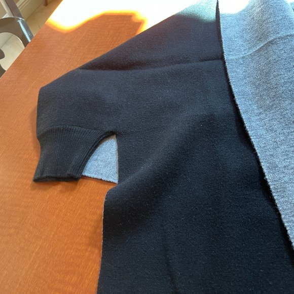 WOMEN'S PONCHO BATWING SLEEVE PONCHO SHAWL FRINGED CAPE BLACK AND GRAY - MINT!!! - Picture 8 of 14